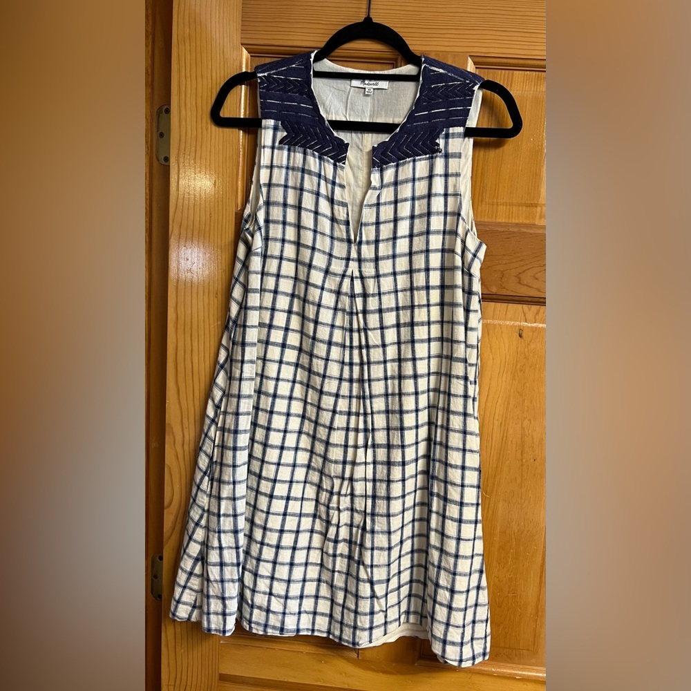 Madewell dress - Size XS. beige with blue print.